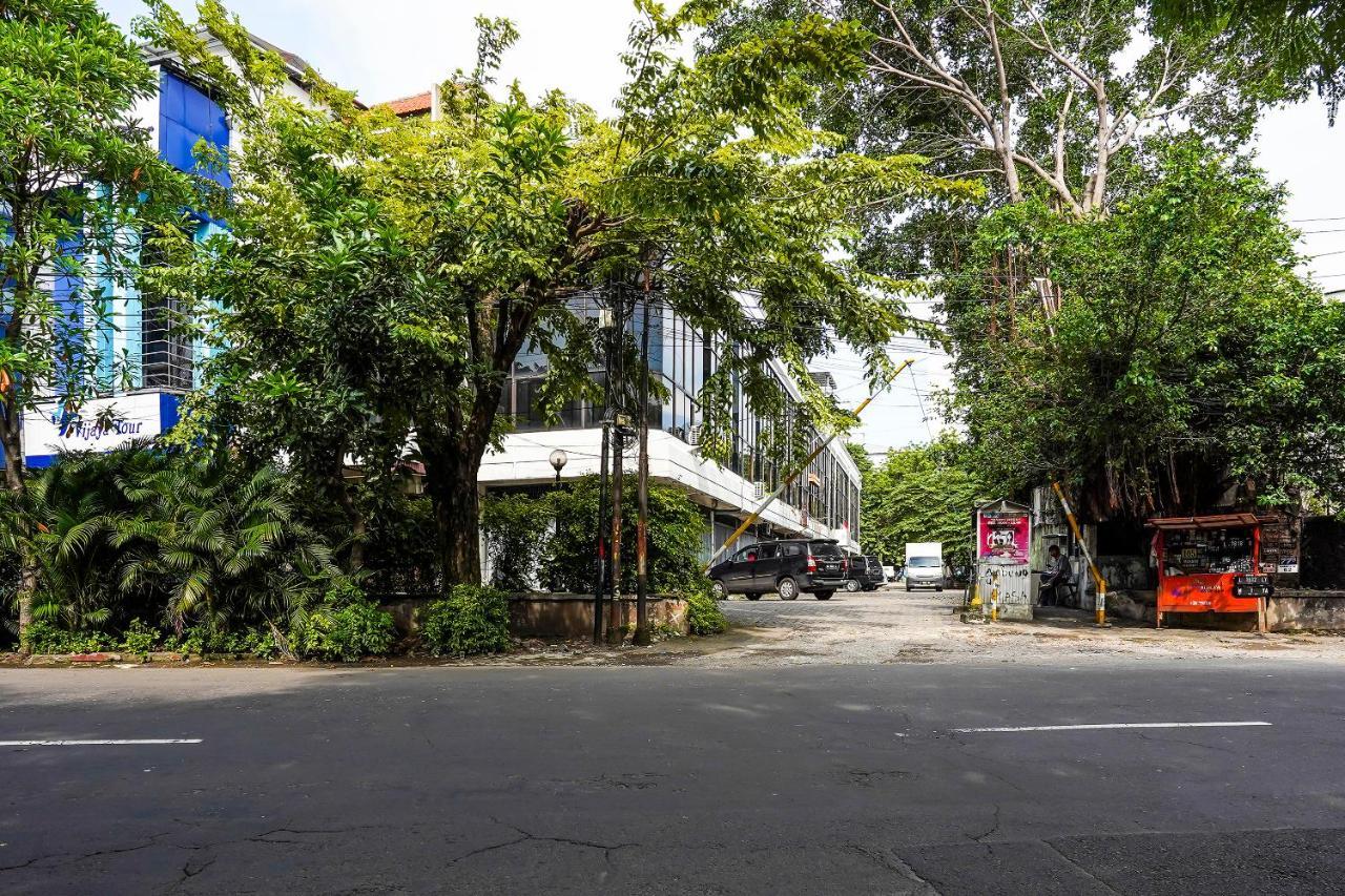 Spot On 90147 Gosepa Ambengan Plaza Hotell Surabaya Exteriör bild