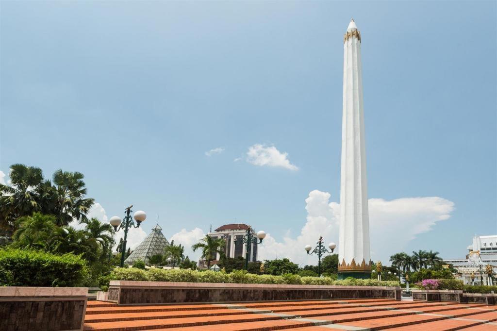 Spot On 90147 Gosepa Ambengan Plaza Hotell Surabaya Exteriör bild